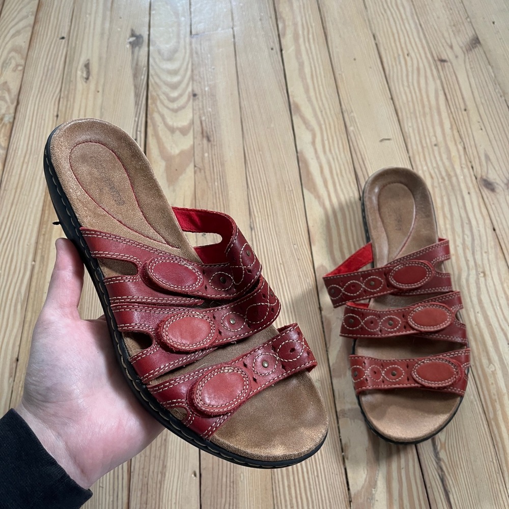 Clarks Slide Sandals Womens 9 Red Leather Stitched Strappy Low Wedge Comfort